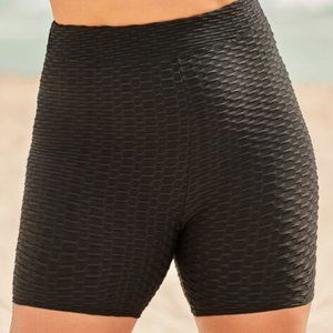 Swimsuits for All Brand Women's size 22 Pucker Bottom Boy Short style